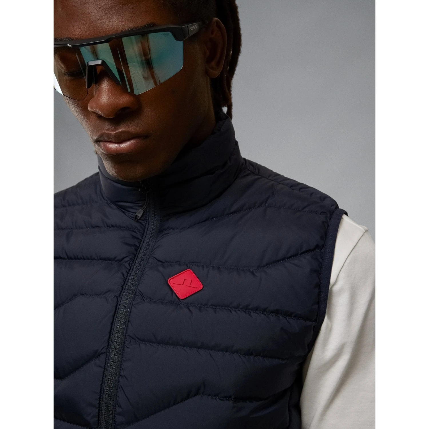 J.Lindeberg Cliff Light Down Golf Vest AMOW06707 4 J.Lindeberg Cliff Light Down Golf Vest AMOW06707 - Image 2